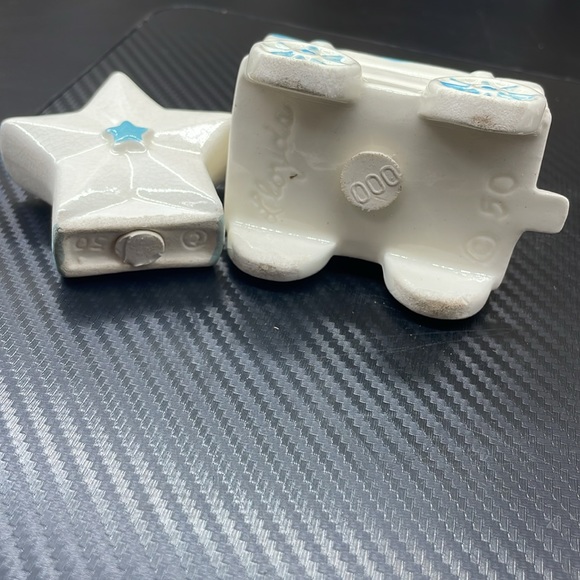 Vintage wagon and star Salt And Pepper Shakers - Picture 5 of 11